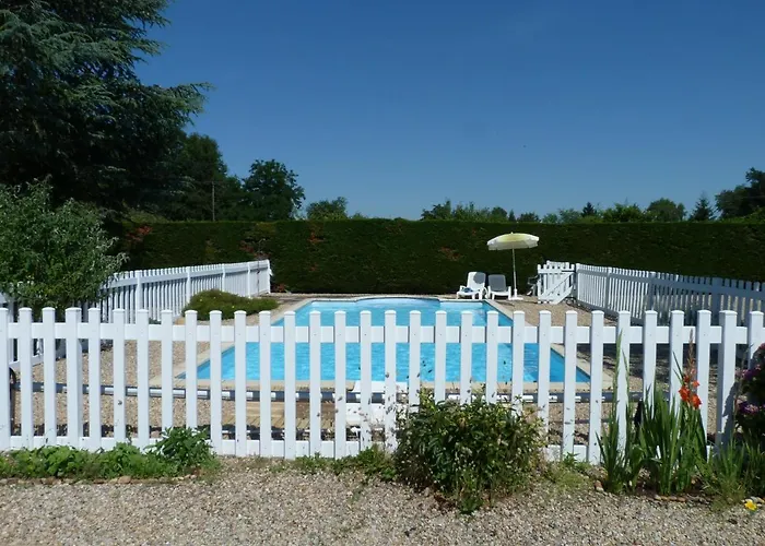Le Clos D\'Emeline