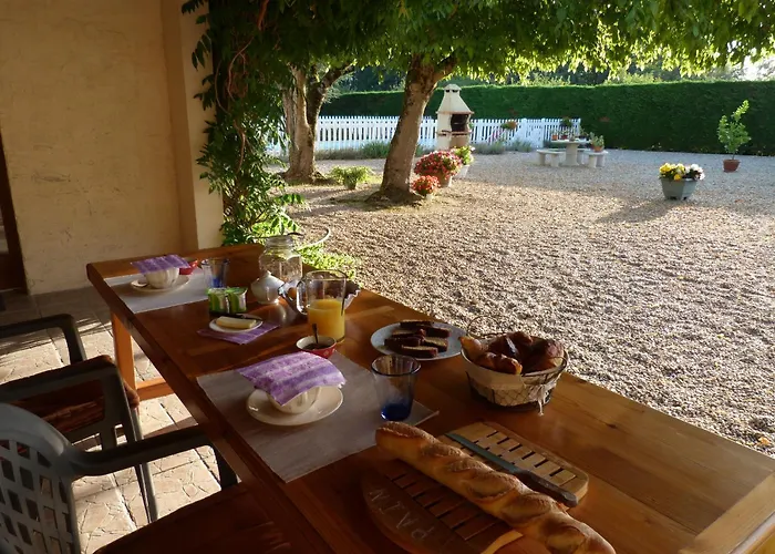 Le Clos D\'Emeline